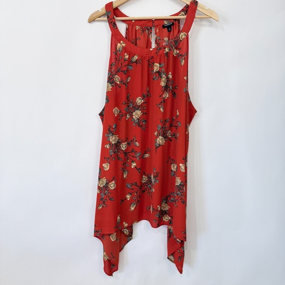 Torrid Floral Asymmetric Sharkbite Hem Sleeveless Top 4X Red Flowy Lightweight - Picture 2 of 7